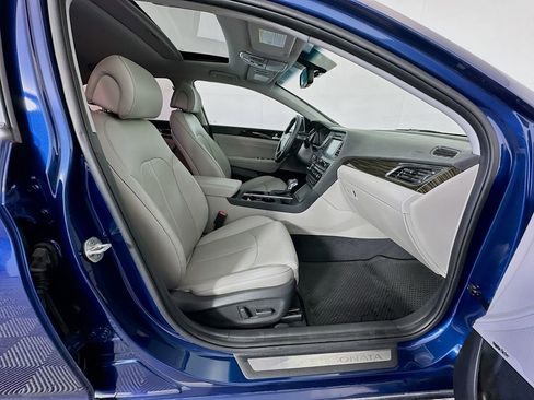 Used 2017 Hyundai Sonata Limited w/ Tech Package 03 image 30