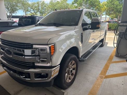 Used 2019 Ford F350 Lariat w/ Lariat Ultimate Package AWD/4WD image 2