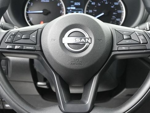 Used 2025 Nissan Kicks Play S FWD image 18