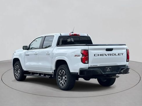 Used 2026 Chevrolet Colorado Z71 w/ Technology Package AWD/4WD image 3