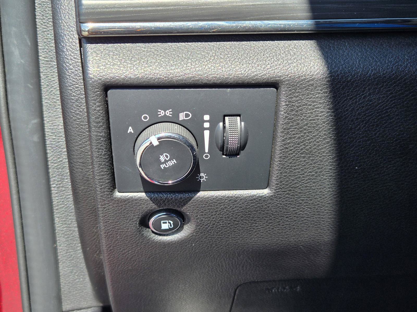 Used 2021 Jeep Grand Cherokee Limited X RWD image 20