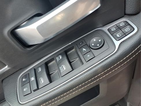 Used 2024 RAM 2500 Big Horn AWD/4WD image 16