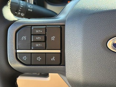 New 2025 Ford F250 Lariat w/ Chrome Package image 31