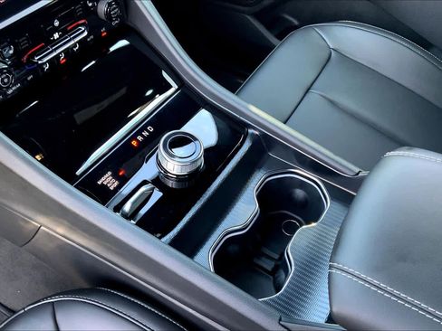 New 2025 Jeep Grand Cherokee Limited w/ Black Appearance Package image 5