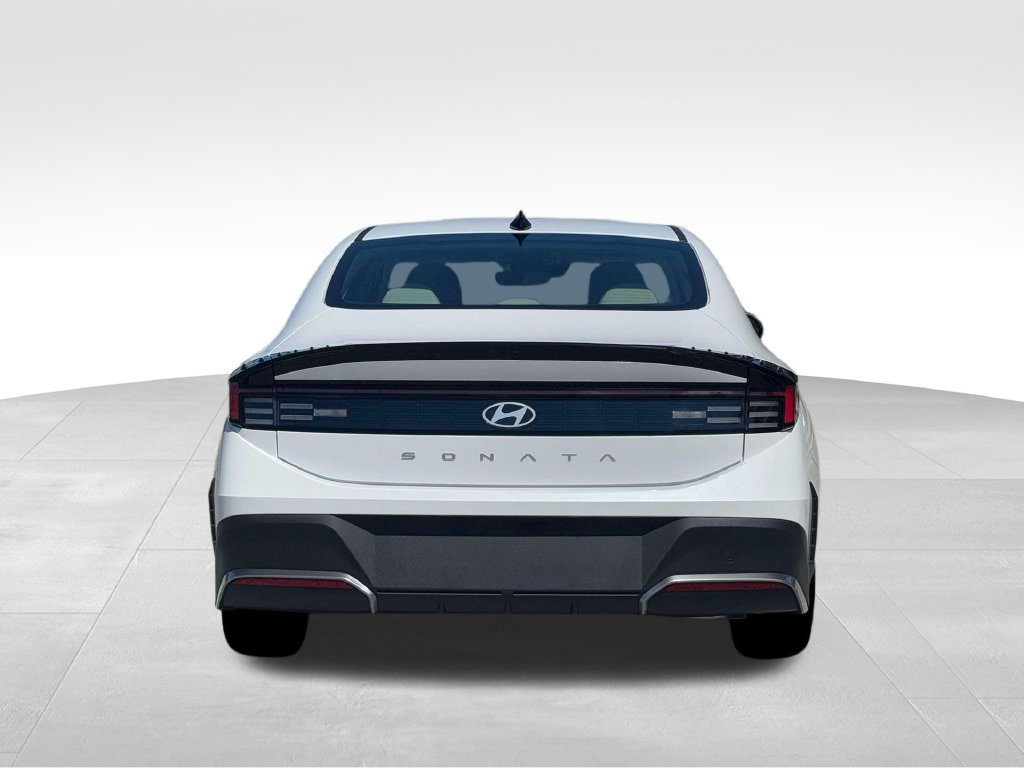 Used 2026 Hyundai Sonata SE FWD image 7