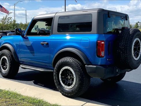 Used 2025 Ford Bronco 2-Door AWD/4WD image 2