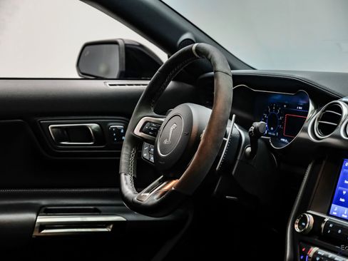 Used 2022 Ford Mustang Shelby GT500 w/ Technology Package image 54