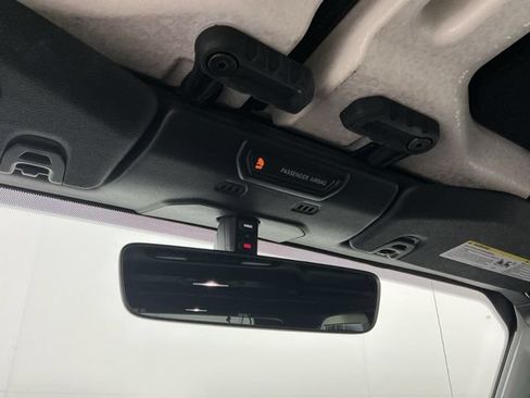 Used 2018 Jeep Wrangler Unlimited Sahara AWD/4WD image 21