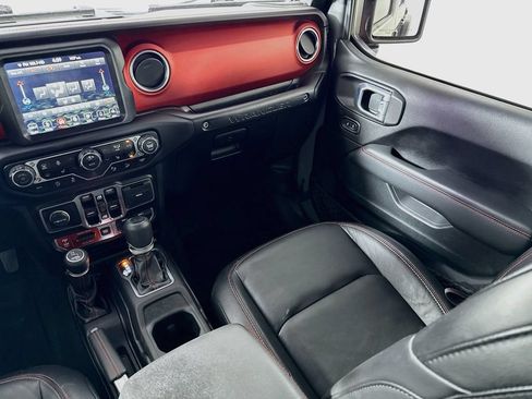 Used 2019 Jeep Wrangler Unlimited Rubicon AWD/4WD image 23