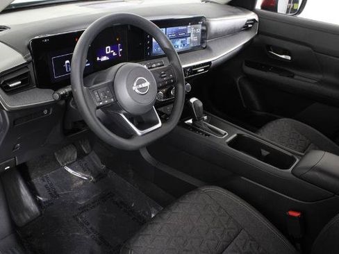 Certified 2025 Nissan Kicks SV FWD image 18