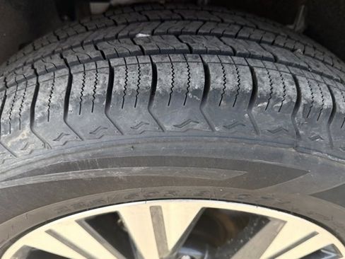 Certified 2023 Nissan Rogue SV image 33