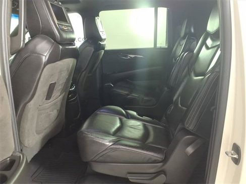 Used 2015 Cadillac Escalade ESV Platinum image 17