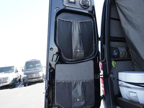 Used 2015 Mercedes-Benz Sprinter 2500 image 8