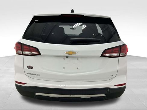 Used 2023 Chevrolet Equinox LT FWD image 3