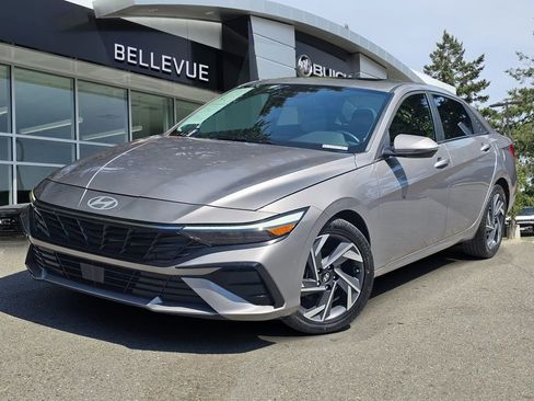 Used 2025 Hyundai Elantra Limited FWD image 1