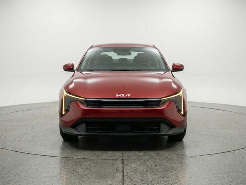 Used 2025 Kia K4 FWD image 2
