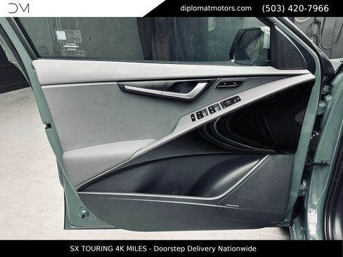 Used 2023 Kia Niro SX Touring FWD image 24
