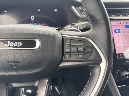 Used 2022 Jeep Grand Cherokee Limited AWD/4WD image 19