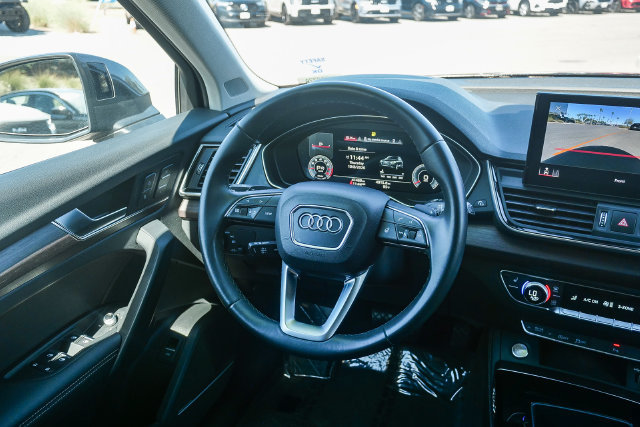 Used 2023 Audi Q5 2.0T Premium Plus w/ Premium Plus Package AWD/4WD image 16
