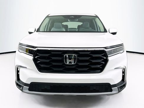 Used 2025 Honda Pilot EX-L image 5