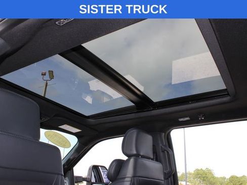 Used 2025 Ford F250 Platinum w/ Platinum Plus Package AWD/4WD image 22