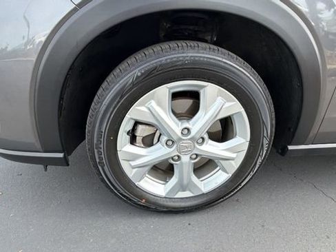 Used 2025 Honda HR-V LX image 10