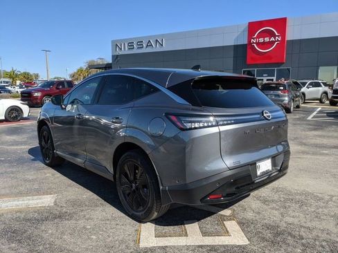 Used 2025 Nissan Murano SV image 7