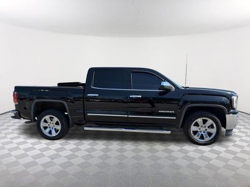 Used 2018 GMC Sierra 1500 SLT w/ Enhanced Driver Alert Package image 4