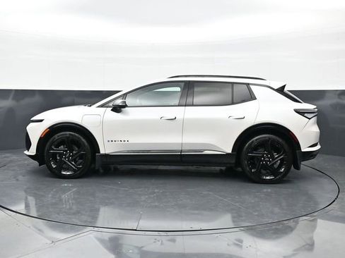 Used 2024 Chevrolet Equinox EV RS w/ LPO, Trailering Package FWD image 4