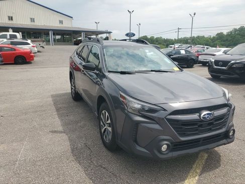 Used 2024 Subaru Outback Premium w/ Popular Package #1A AWD/4WD image 4