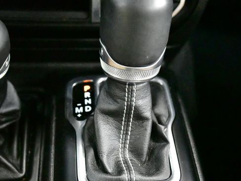 Used 2023 Jeep Wrangler Unlimited Sahara w/ Cold Weather Group AWD/4WD image 29