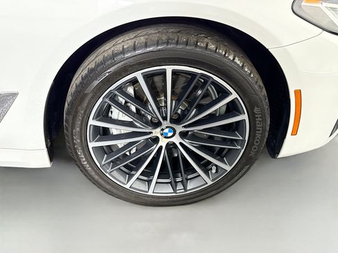 Used 2021 BMW 540i w/ Convenience Package RWD image 32