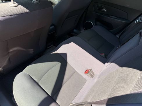Used 2013 Chevrolet Cruze Eco w/ Enhanced Safety Package FWD image 13