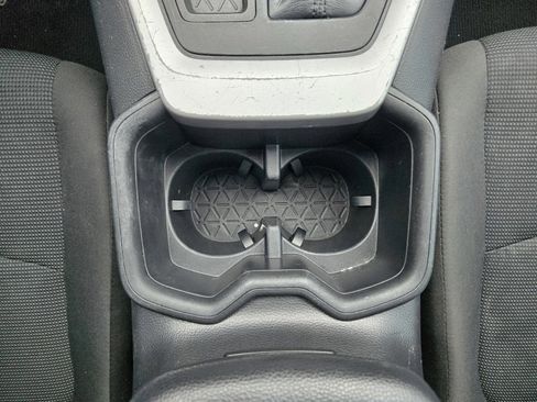 Used 2022 Toyota RAV4 LE image 24