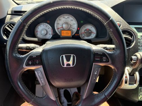 Used 2011 Honda Pilot Touring image 29