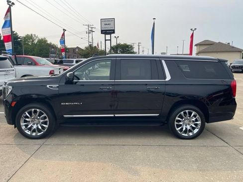 Certified 2024 GMC Yukon XL Denali w/ Advanced Technology Package AWD/4WD image 9