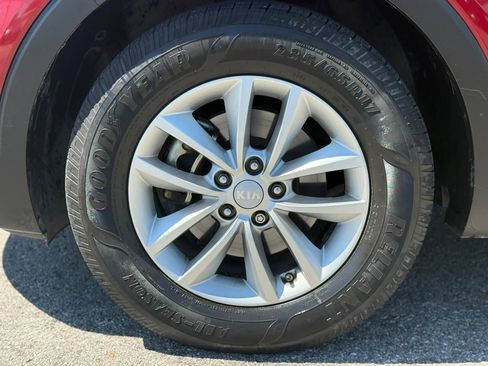 Used 2017 Kia Sorento LX w/ LX Convenience Package image 37