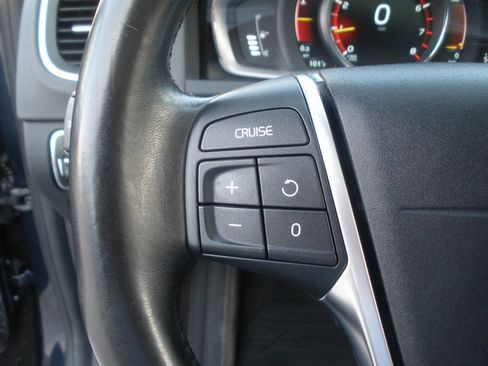 Used 2015 Volvo V60 T5 Premier image 32