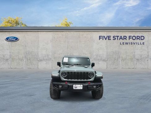 Used 2024 Jeep Wrangler Unlimited Rubicon AWD/4WD image 3