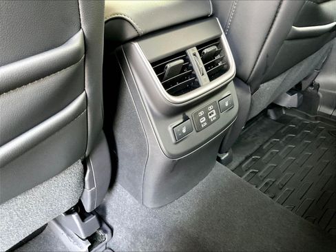 Used 2025 Subaru Outback Touring XT w/ Popular Package #2 AWD/4WD image 10