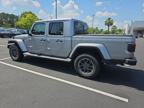 Used 2020 Jeep Gladiator Overland w/ LED Lighting Group AWD/4WD image 8