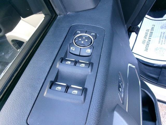 Used 2015 Ford F150 Platinum w/ Equipment Group 701A Luxury AWD/4WD image 12