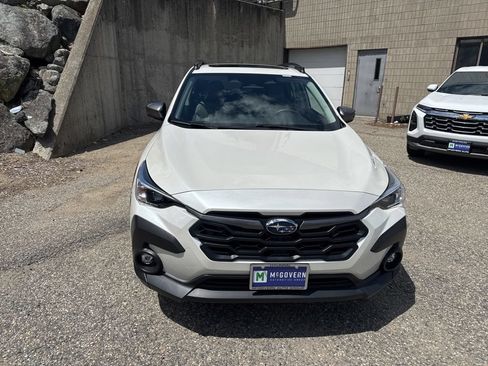Used 2024 Subaru Crosstrek 2.0i Premium AWD/4WD image 10