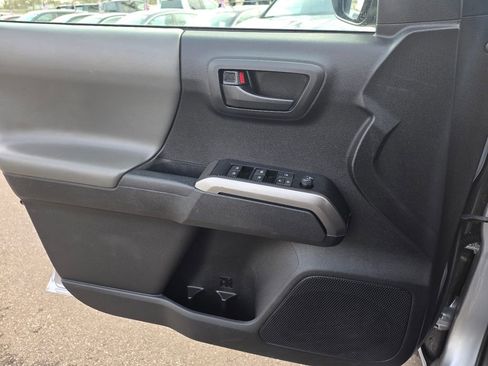 Used 2022 Toyota Tacoma SR5 image 25