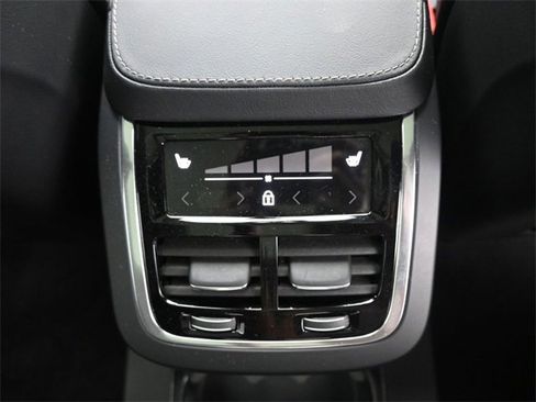 Used 2023 Volvo XC90 B6 Ultimate w/ Protection Package Premier image 35