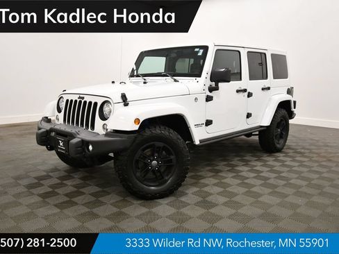 Used 2017 Jeep Wrangler Unlimited Sahara AWD/4WD image 1