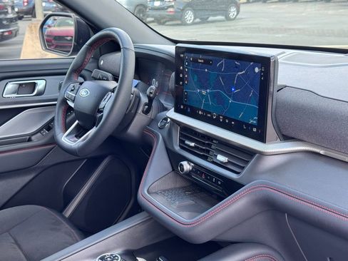 Used 2025 Ford Explorer ST RWD image 5
