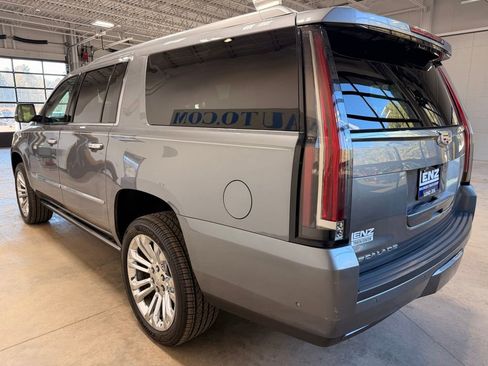 Used 2020 Cadillac Escalade ESV Premium Luxury w/ LPO, Radiant Package image 5