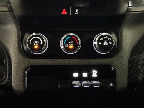 Used 2022 RAM 2500 Tradesman AWD/4WD image 31