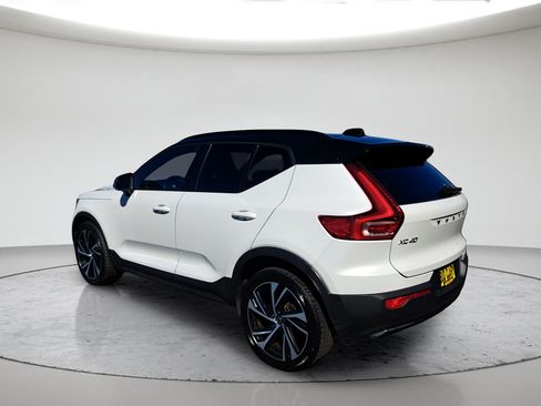 Used 2019 Volvo XC40 T5 R-Design AWD/4WD image 7